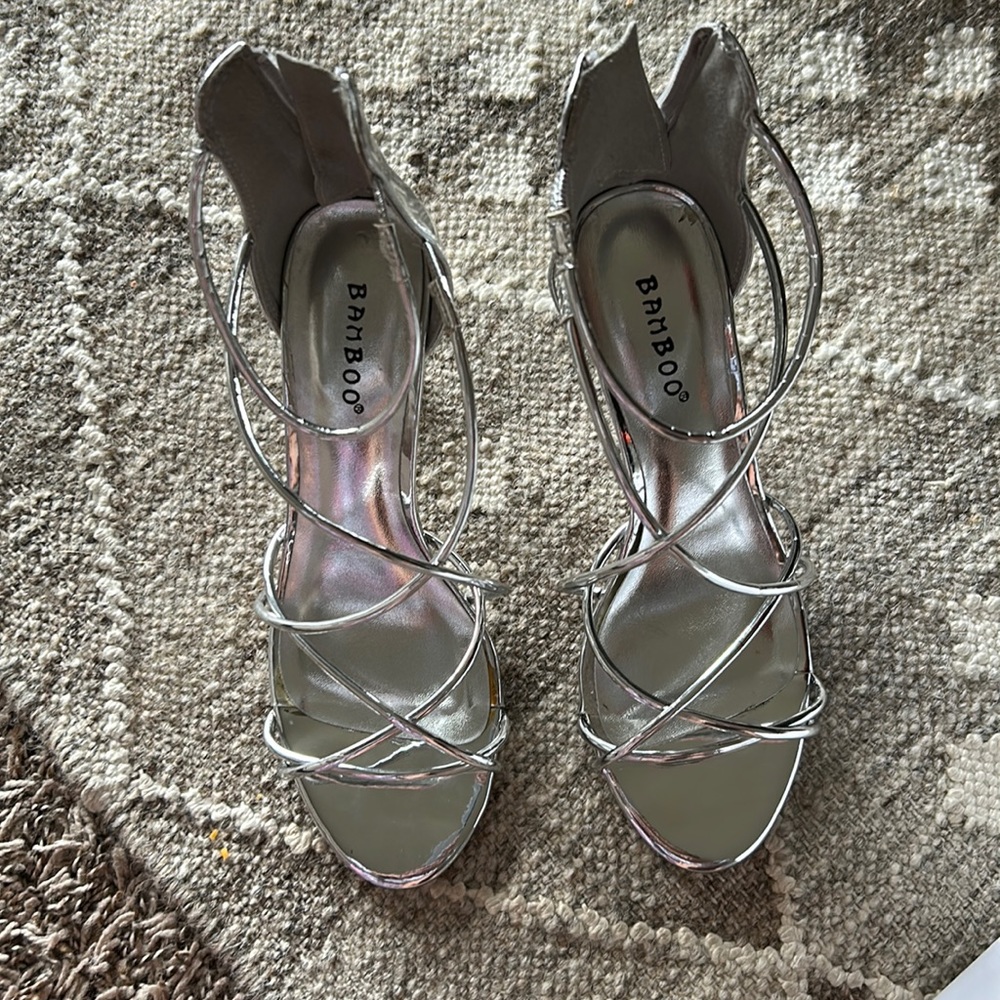 Bamboo Silver Heels size 6